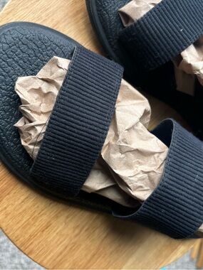 Black Sandals with Elastic Straps